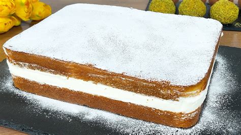 Rechteckige Buttercremetorte servierfertig