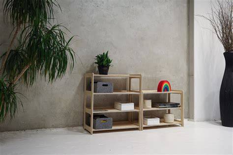 Regal mit Großhandels-Dessertboxen in verschiedenen Designs