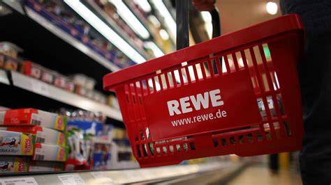 Regalansicht: Schokoladenprodukte bei REWE (Marken und Eigenmarken)