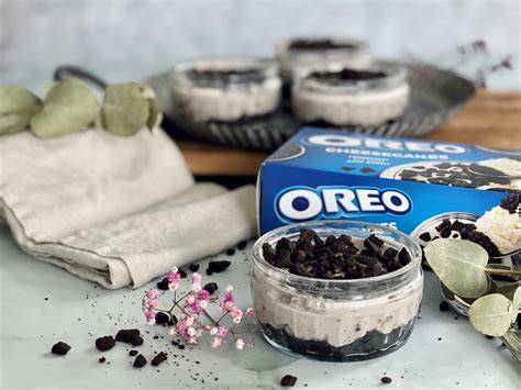Rezeptidee: Mini Oreo Cheesecake im Glas mit Cookies-and-Cream-Creme