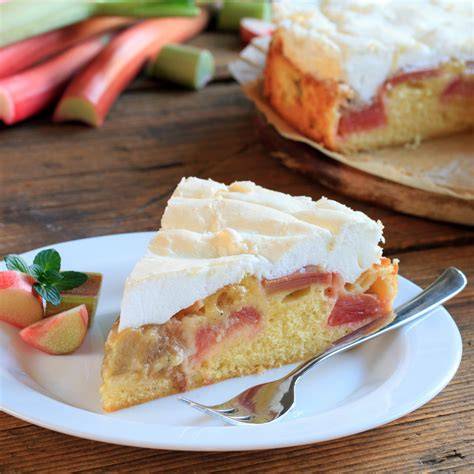 Rhabarber-Baiser-Kuchen - beliebte Anwendung