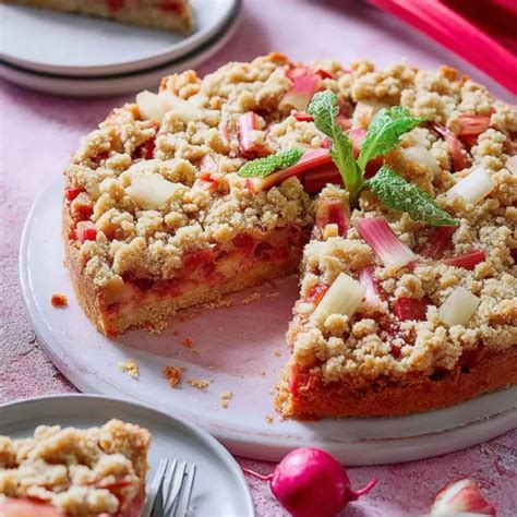 Rhabarberkuchen für die ganze Familie