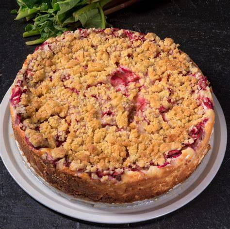 Rhabarberkuchen mit Streuseln