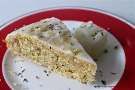 Rosmarin-Zitronen-Kuchen: Kräuteröl, Sirup und Schnittstücke