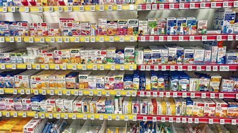 Rossmann Regal mit Teeangeboten