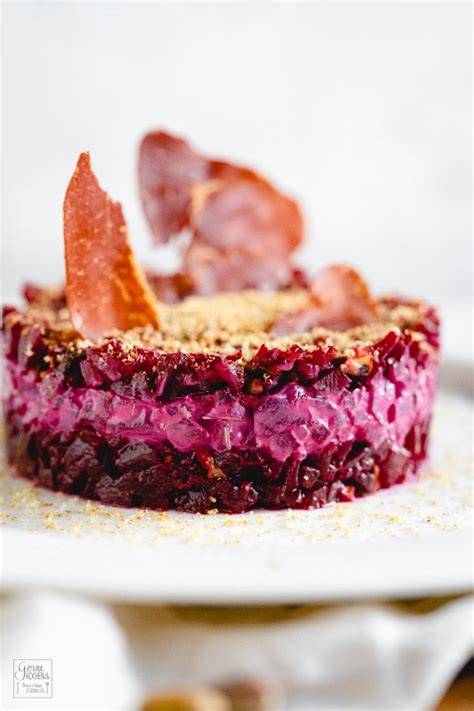 Rote-Bete-Torte auf Kuchengitter