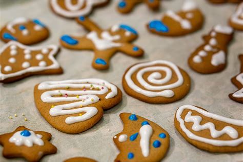 Royal Icing und bunter Zuckerguss für Lebkuchen