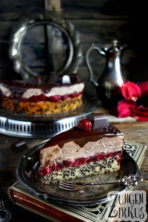 Ruby-Schokoladenkreationen: Torte, Pralinen, Glasuren