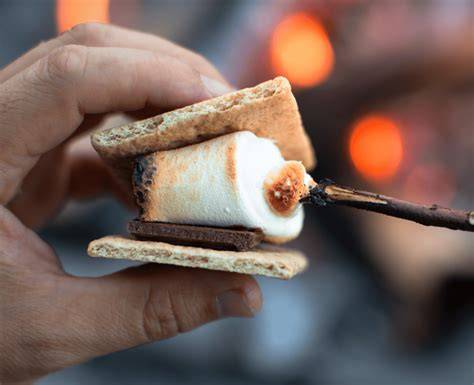 S'mores mit geschmolzenem Marshmallow