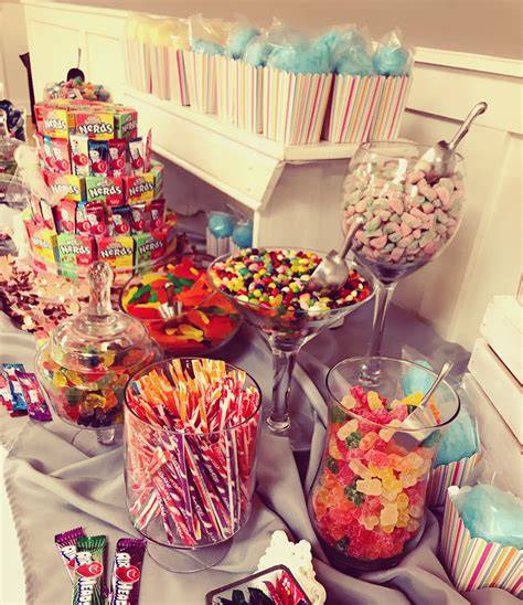 Süßer Sweet Table und Candy Bar