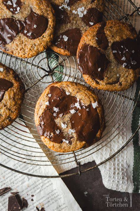 S’Mores-Cookie mit geschmolzener Schokolade