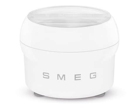 SMIC01 Eismaschinen-Aufsatz an Smeg Küchenmaschine mit Beschriftung der Komponenten