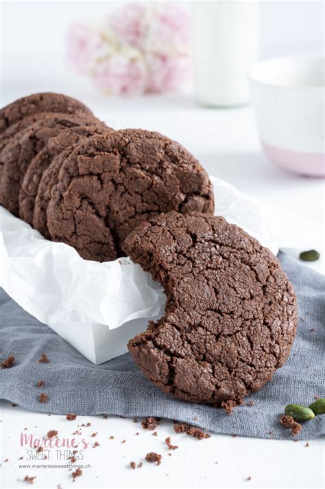 Saftige Schoko-Cookies - Bild: Cookies im Backofen