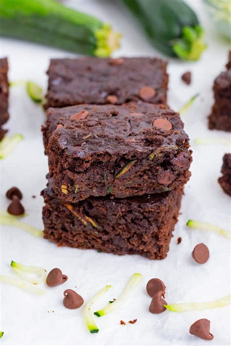 Saftige Schoko-Zucchini Brownies aufgeschnitten