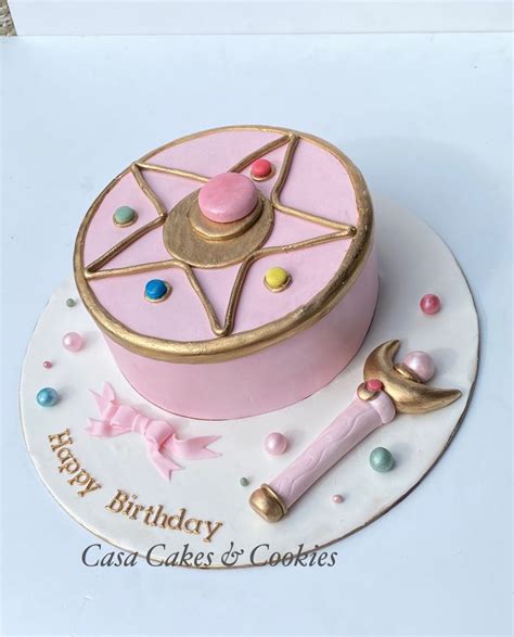 Sailor Moon Motivtorte auf Geburtstagstisch