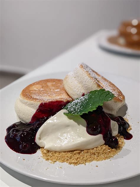 Saisonale Grilldesserts: Blueberry Pancakes, Soufflé, Bratapfel, Winter-Muffins