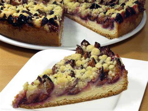 Saisonale Obstkuchen: Apfelkuchen, Pflaumenkuchen und Bratapfelplunder