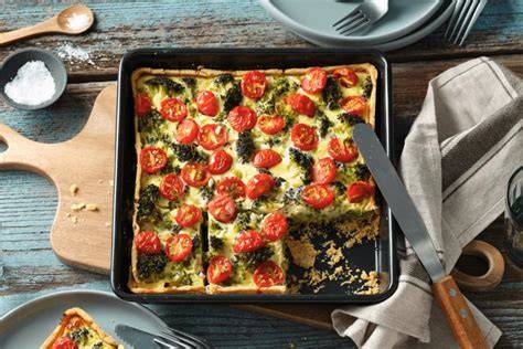 Saisonale Variation herzhafter Blechkuchen
