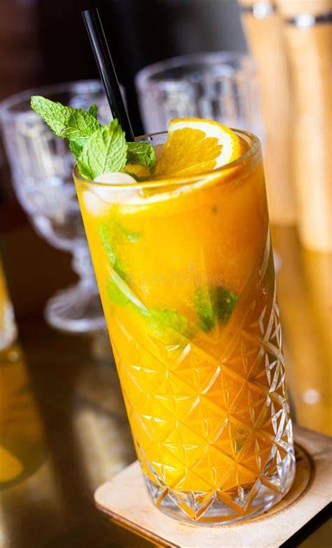 Sanddorn-Cocktail im Glas