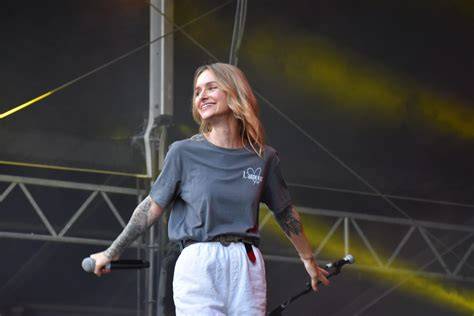 Sarah Zucker im ZDF-Fernsehgarten