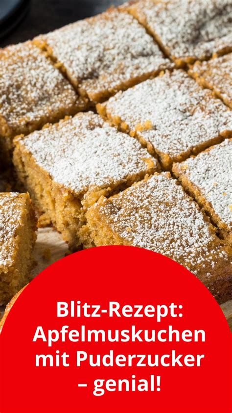 Saure-Sahne-Blechkuchen mit Puderzucker