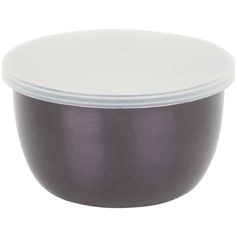 Schüssel mit Rahm-Pudding-Guss