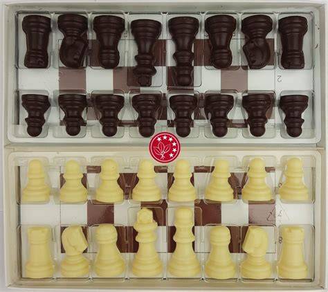 Schachfiguren aus Schokolade von Hussel als Geschenkidee