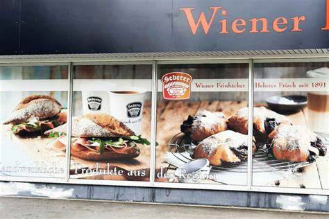 Schaufenster berühmter Wiener Schokoladengeschäfte