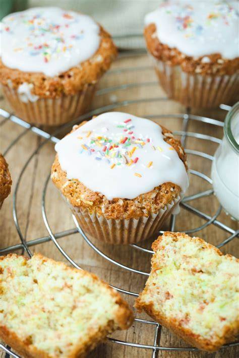 Schaumbaiser-Topping auf Muffins, Schritt-für-Schritt-Prozess