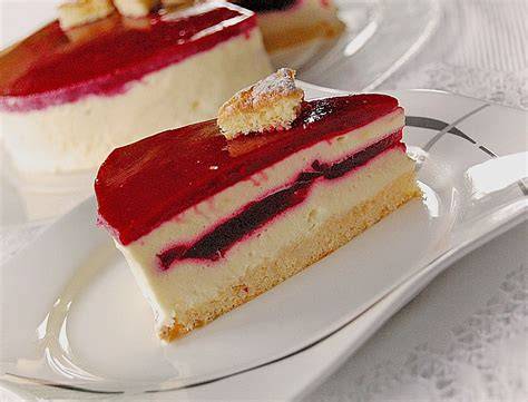Scheibe Spekulatius-Torte mit Himbeerfüllung