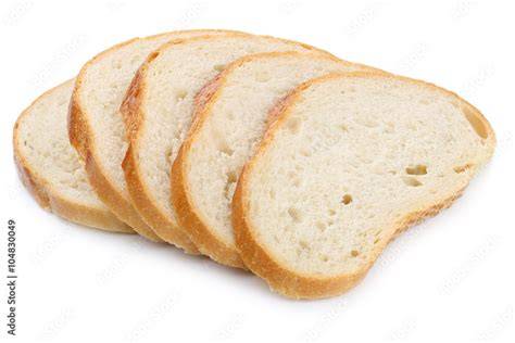 Scheiben Weißbrot in Eier-Milch-Mischung