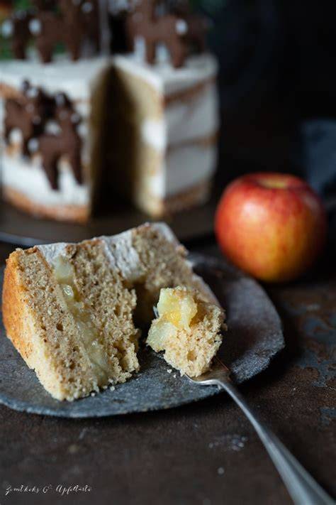 Schema: Aufbau der Torte - Böden, Bratapfel, Zimtcreme