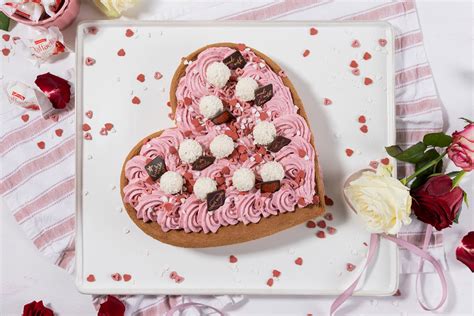 Schema: Herztorte richtig schneiden