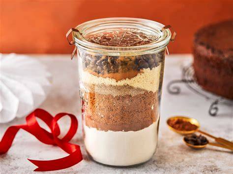 Schema: Schokokuchen-Backmischung schichten und backen