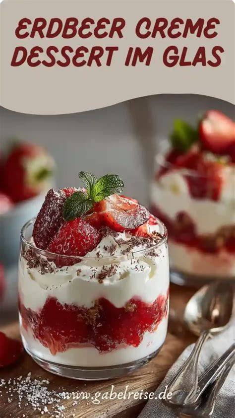 Schichten der Bayerischen Creme im Glas