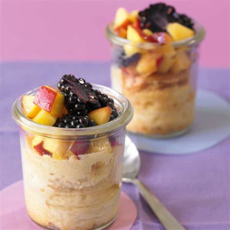 Schichten im Glas: Käsekuchen im Glas mit Früchten
