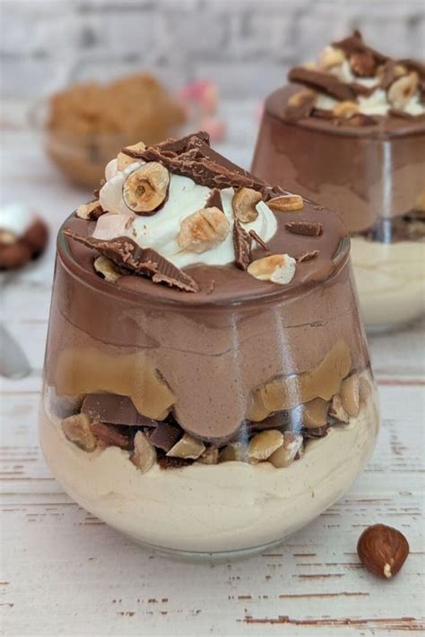 Schichten im Glas: Toffifee-Creme mit Karamell und Nüssen