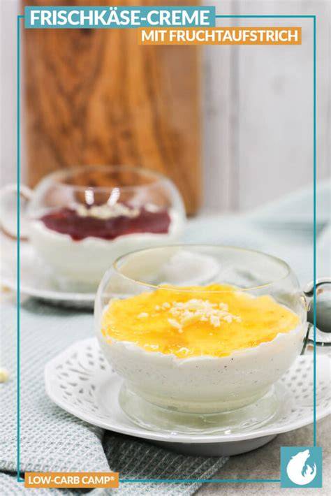 Schichten mit Creme und Fruchtaufstrich für pastellige Optik