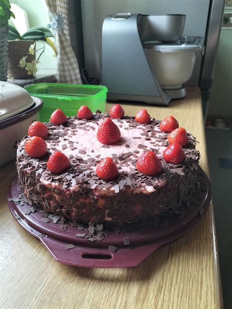 Schlüsselmomente: Erste Torte, Küchenrausch, Polizeikontrolle