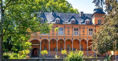 Schloss Rheydt - kultureller Höhepunkt und Erholungsort in Mönchengladbach