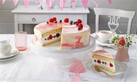 Schmand-Sahne-Torte mit Spiegelglasur (Beispielbild)
