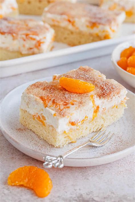 Schmandkuchen vom Blech - perfekt für Feiern und große Kaffeerunden