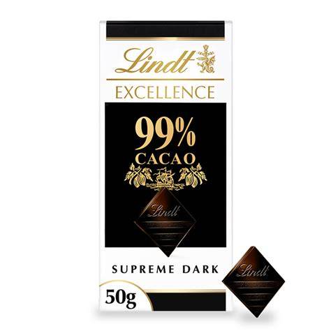 Schmelzendes Stück Lindt EXCELLENCE 99% Schokolade