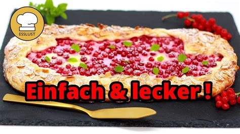 Schneller Mascarpone-Beerenkuchen frisch aus dem Ofen
