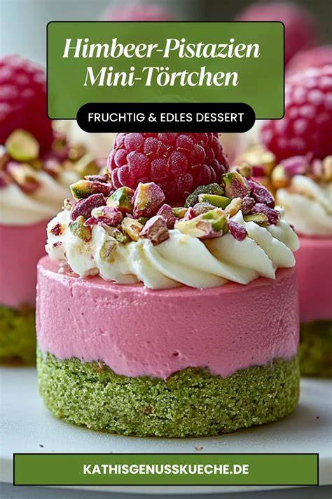 Schnelles Himbeer-Mousse - verfeinert mit Pistazien