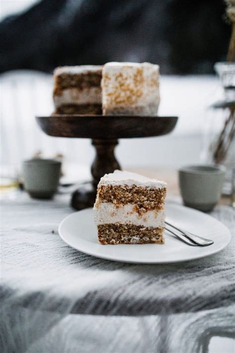 Schnittbild Nuss-Kirsch-Torte