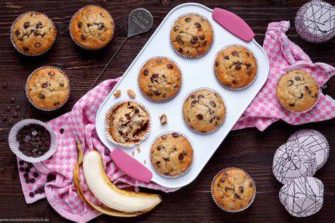 Schoko Bananen Muffins mit Erdnüssen und Schokostückchen