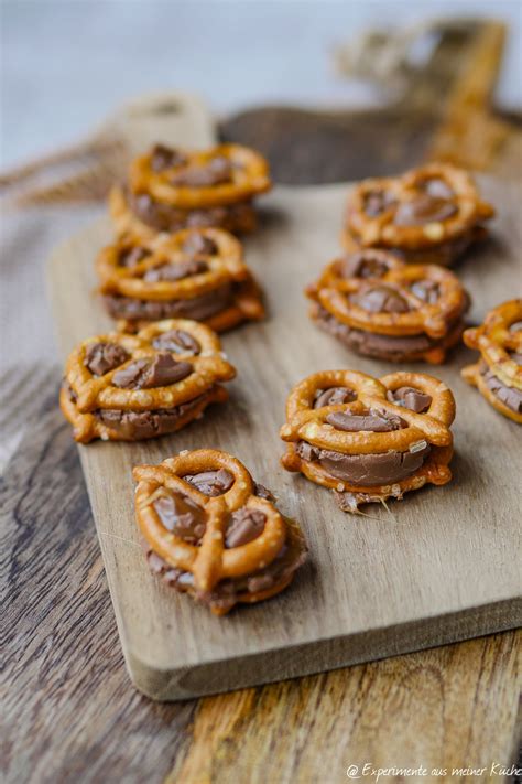 Schoko Brezeln Zartbitter als Snack und Dessert-Topping