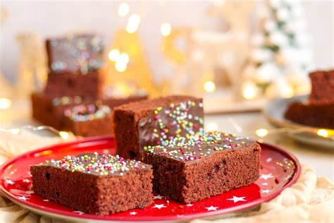 Schoko Gewürzkuchen vom Blech mit weihnachtlicher Schokoladenglasur