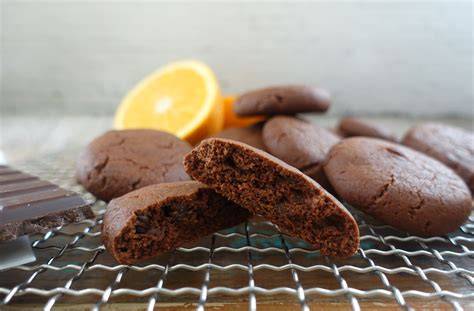 Schoko Orangen Cookies auf einem Backblech